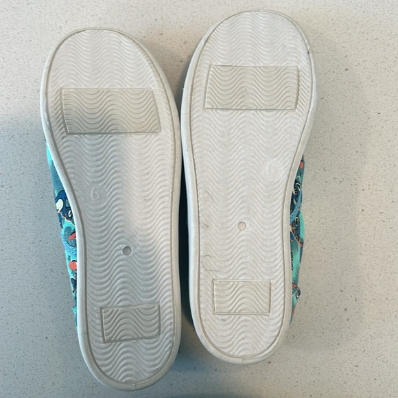 Disney Lilo & Stitch Shoes - Womens 6 - Picture 5 of 7